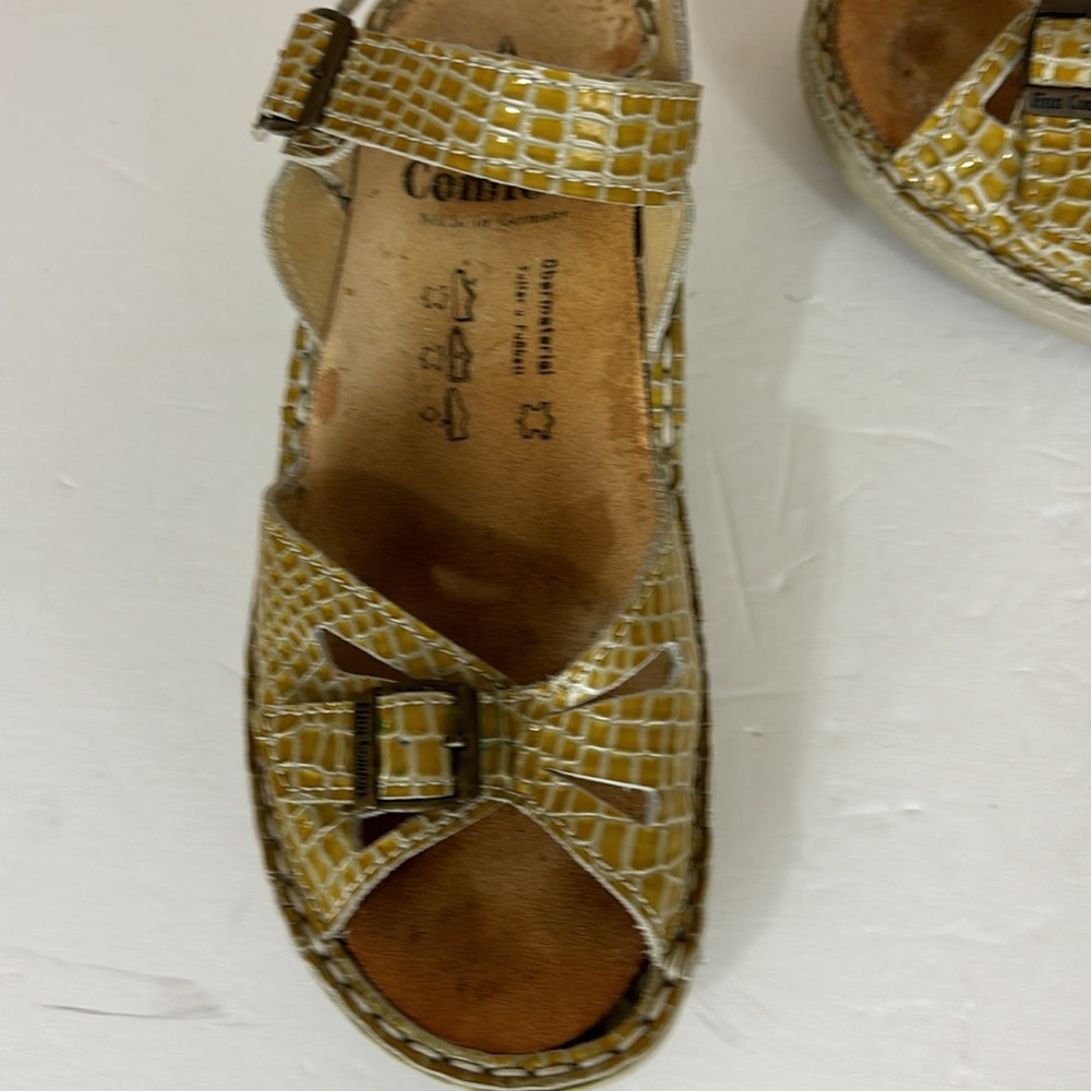 Finn Comfort Tan/Yellow Embossed Comfort Adjustable Sandals Size 36